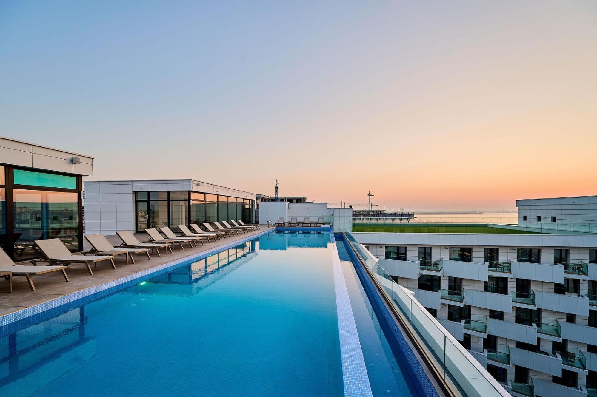 Soleil Anne Studio In Infinity Beach Resort - Parking 마마이아 외부 사진